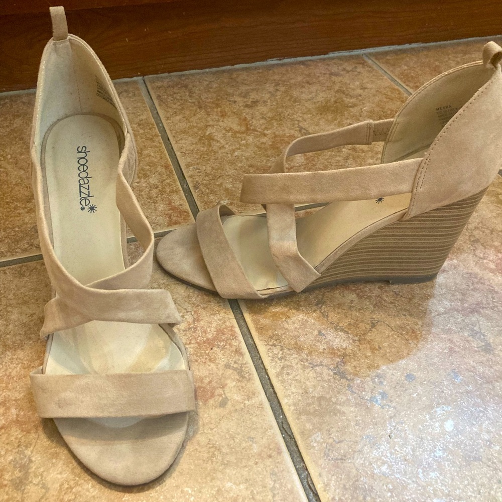 Tan wedges